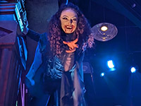 Universal Horror Unleashed — Vampire Flying